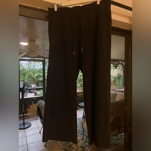 Lululemon drawstring pants size 10